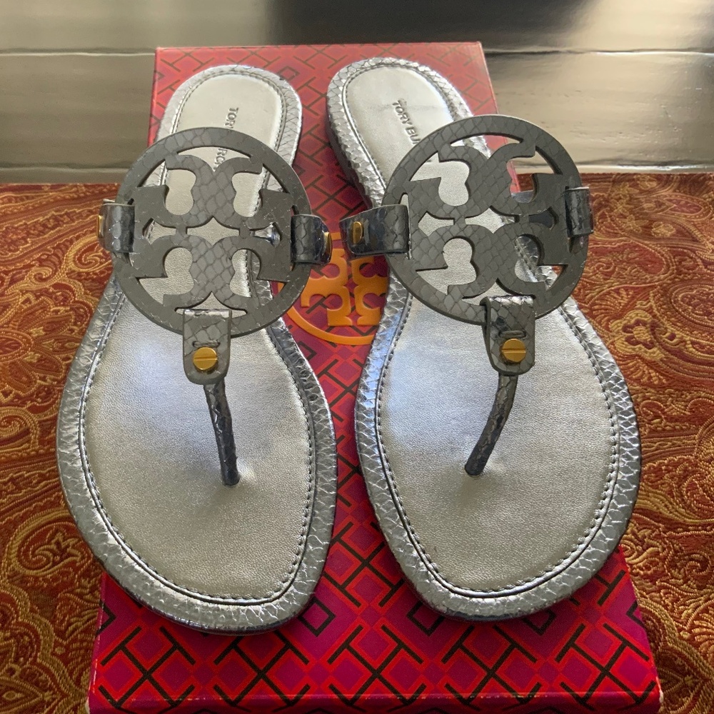 Tory Burch Miller Metallic Embossed snake in laguna blue,Size 9BNIB,MSRP$198, - Picture 1 of 4